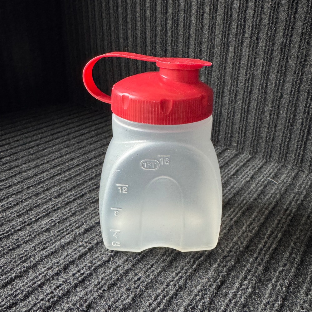 Vintage Rubbermaid 16oz 400ml Plastic Shaker Bottle Red Flip Top Lid Made in USA